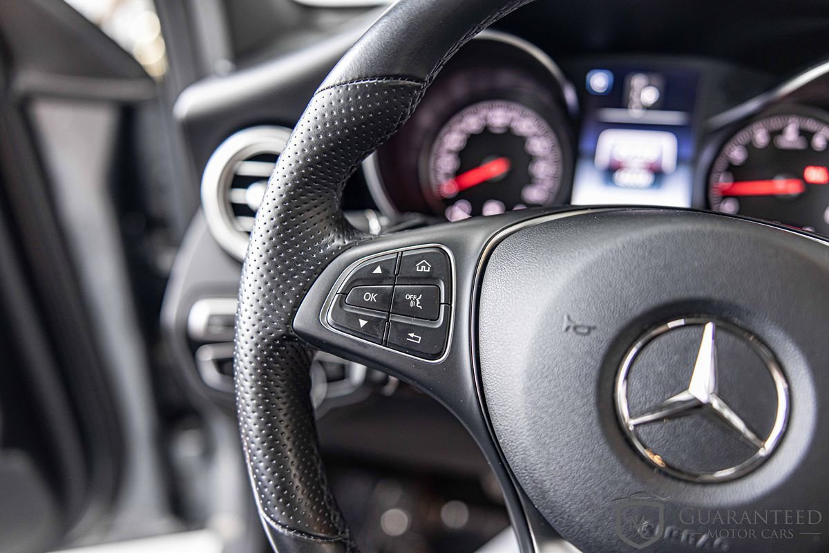 Used 2019 Mercedes-Benz GLC 300 4MATIC w/ Multimedia Package image 26