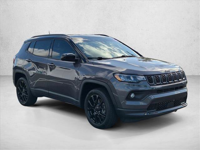 Used 2024 Jeep Compass Latitude w/ Convenience Group AWD/4WD image 3