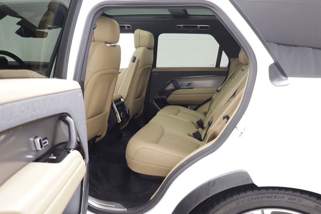 Certified 2025 Land Rover Range Rover Sport SE AWD/4WD image 14