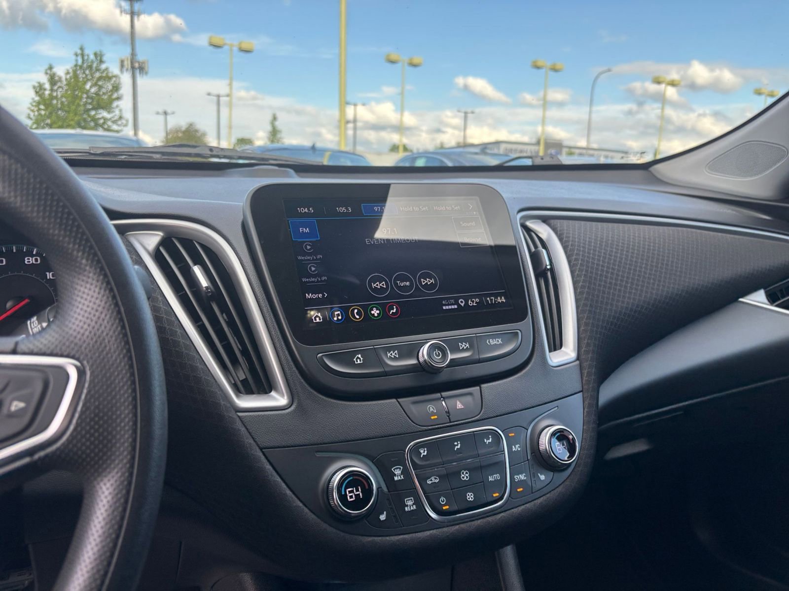 Used 2024 Chevrolet Malibu LT FWD image 20