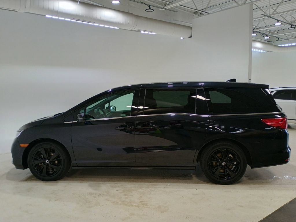 Used 2023 Honda Odyssey Sport image 4