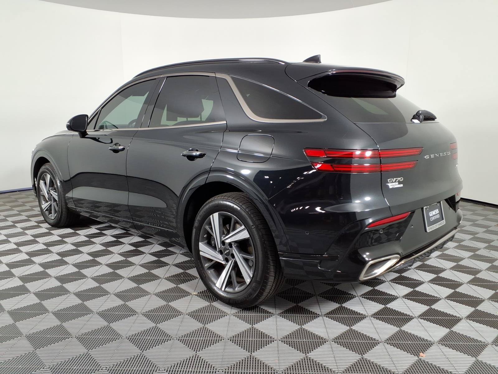 Certified 2026 Genesis GV70 3.5T Sport Advanced AWD/4WD image 3