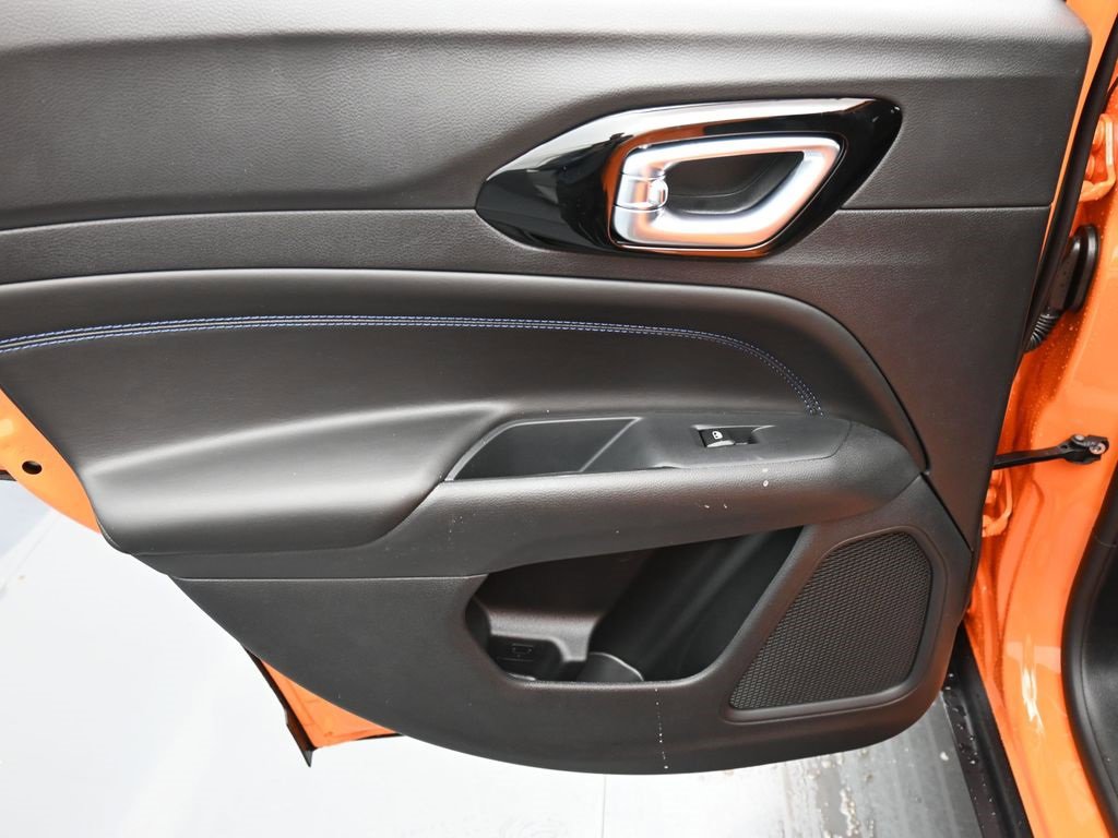 New 2026 Jeep Compass Latitude image 11