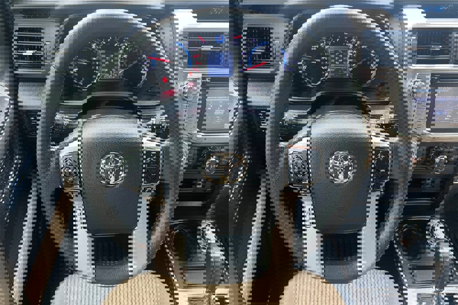 Used 2018 Toyota 4Runner SR5 image 14