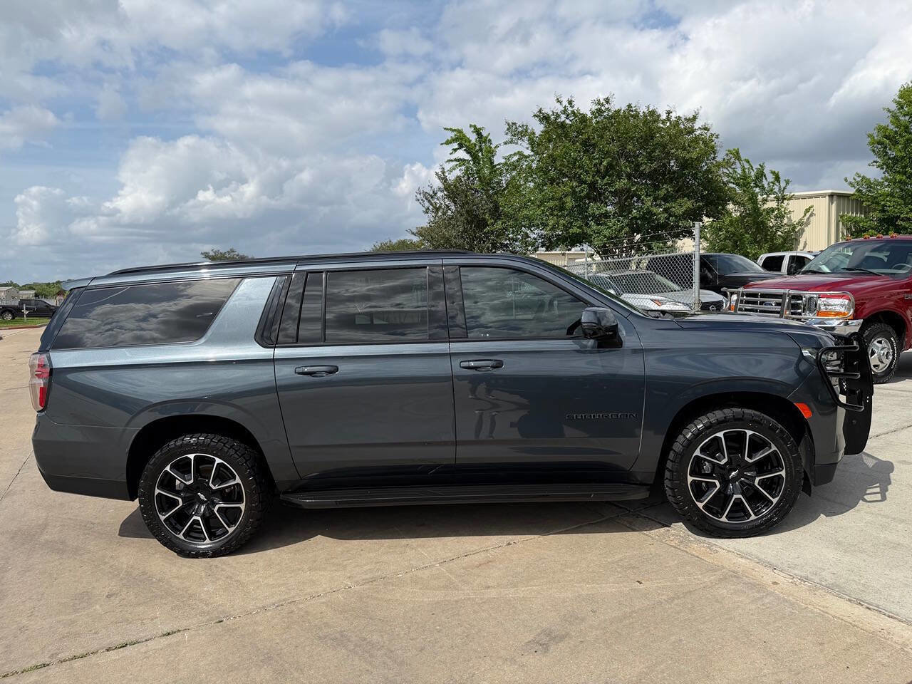 Used 2021 Chevrolet Suburban RST w/ Luxury Package AWD/4WD image 61