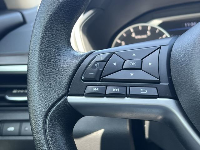 Used 2024 Nissan Altima 2.5 SV FWD image 27