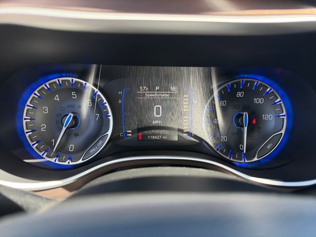 Used 2019 Chrysler Pacifica L FWD image 27