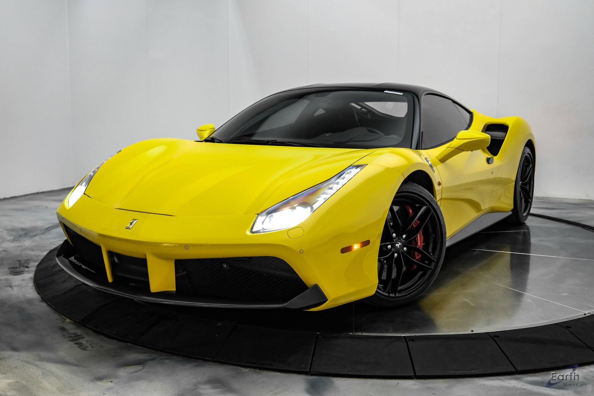 Used 2019 Ferrari 488 GTB RWD image 6