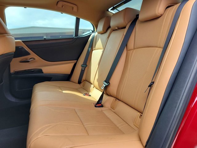 Used 2024 Lexus ES 300h Ultra Luxury w/ Accessory Package (Z2) image 20