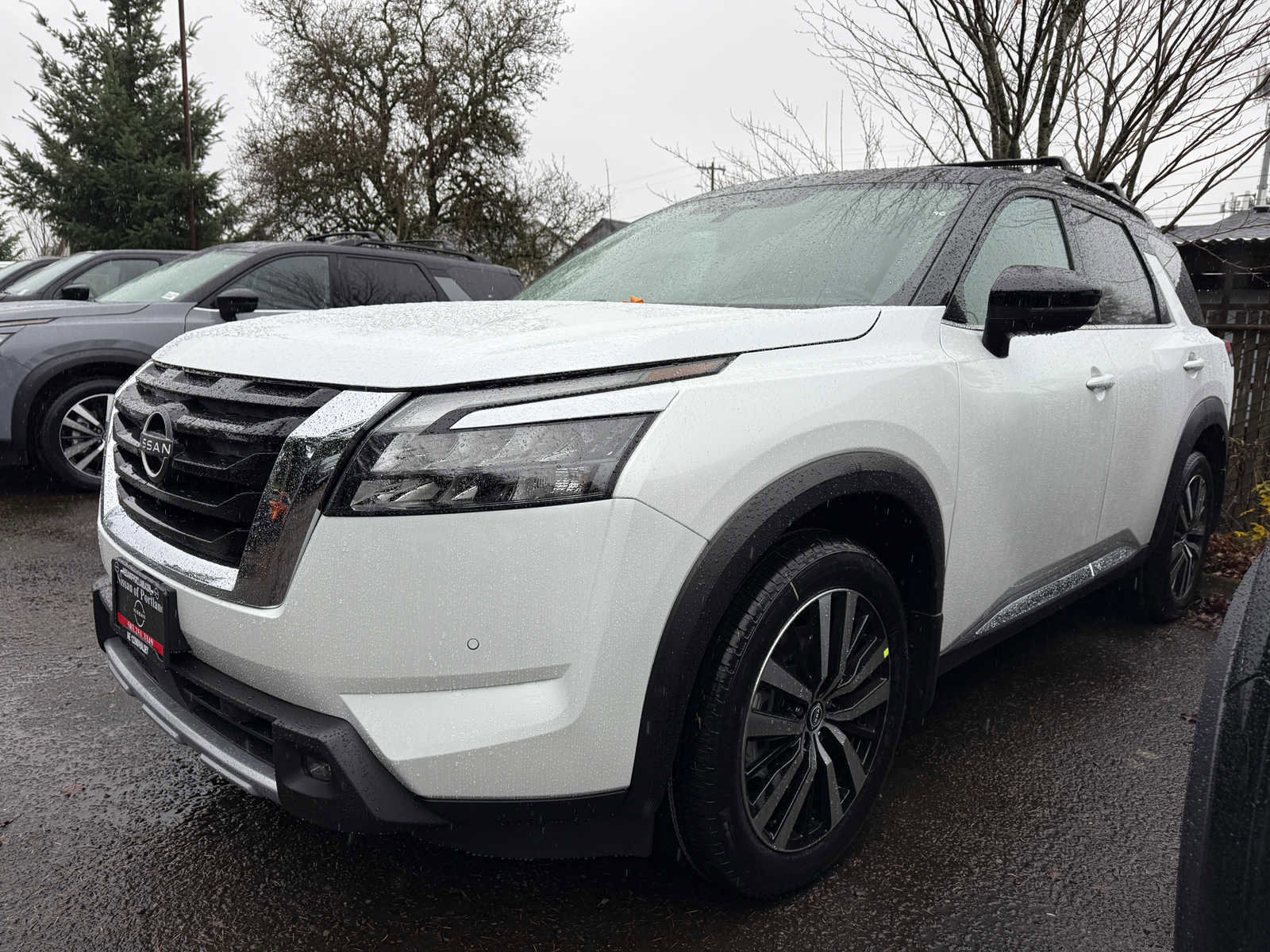 New 2025 Nissan Pathfinder Platinum w/ Cargo Package