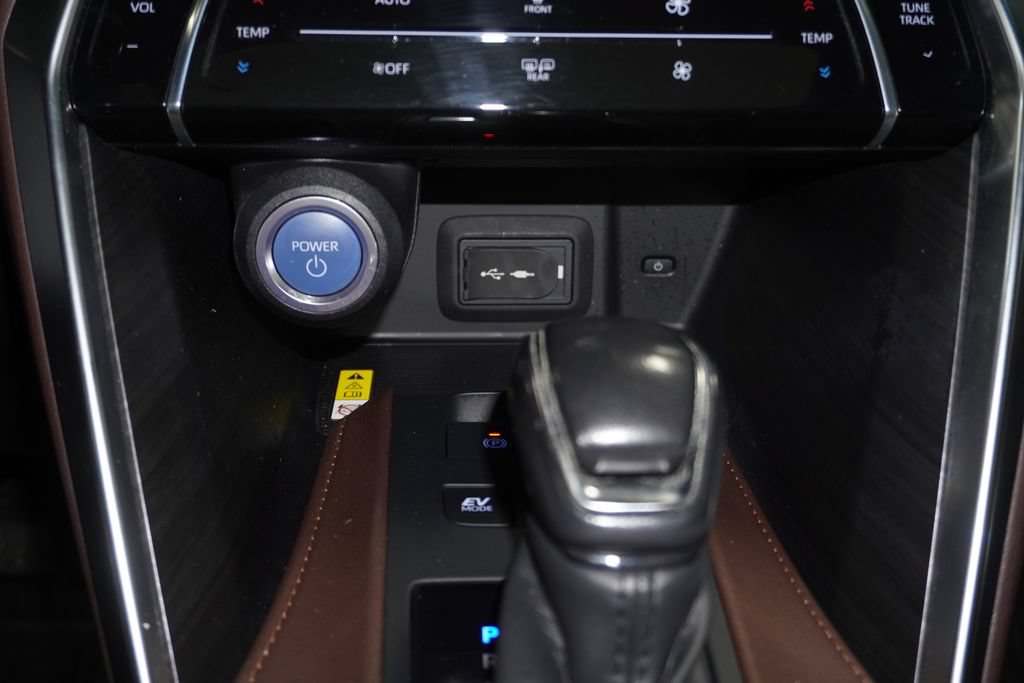 Used 2021 Toyota Venza Limited AWD/4WD image 21