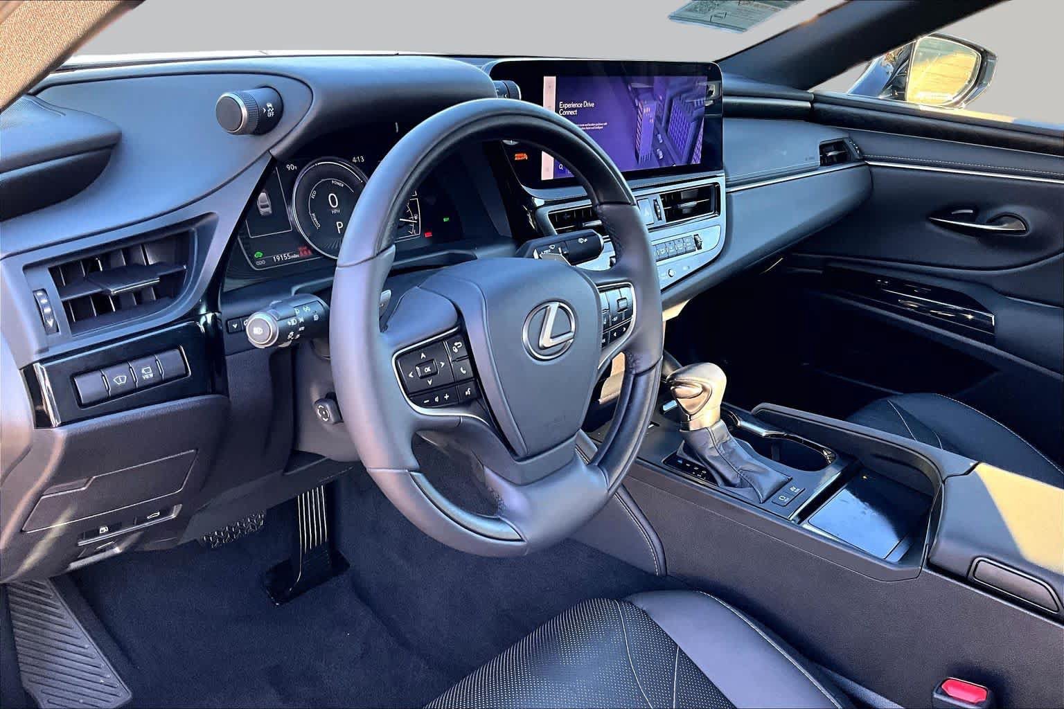 Certified 2023 Lexus ES 300h w/ Accessory Package (Z1) FWD image 16