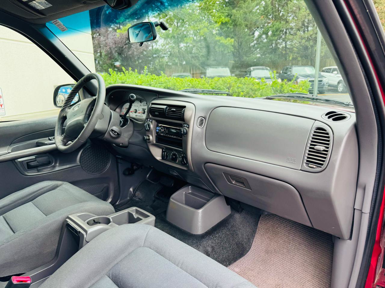 Used 2001 Ford Explorer Sport Trac 4x4 image 18