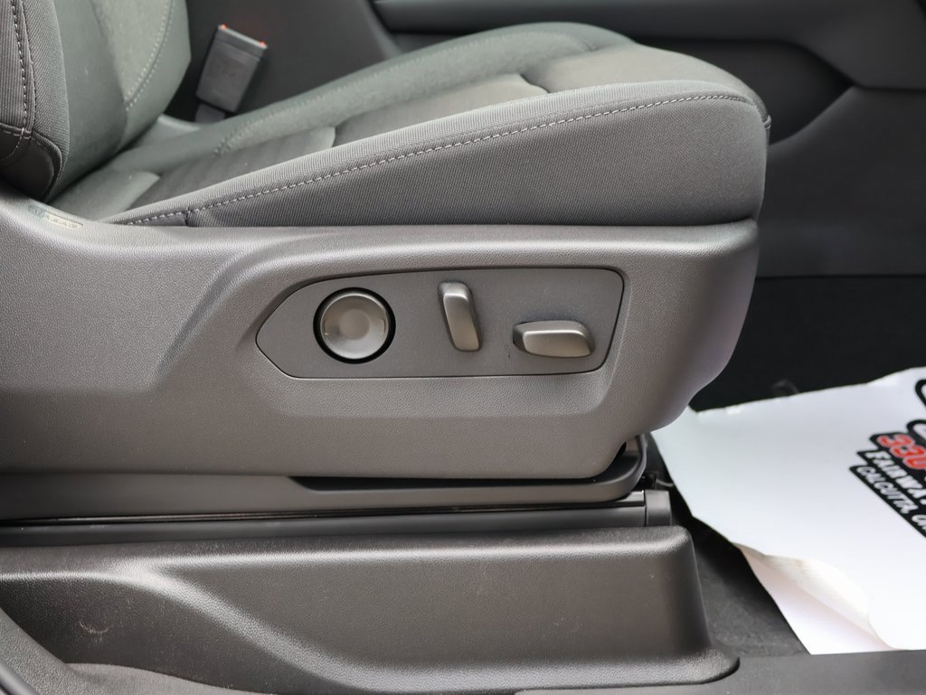 New 2026 Chevrolet Suburban LS image 38