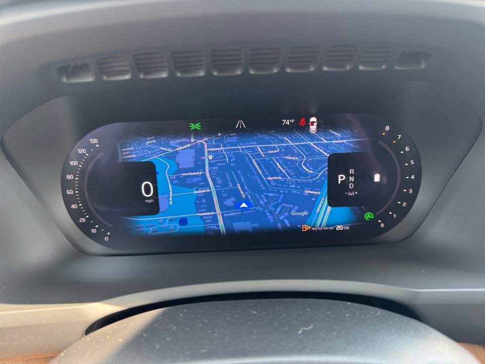 Certified 2024 Volvo XC90 B6 Plus w/ Protection Package image 11