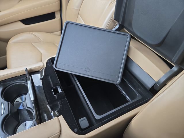 Used 2019 Cadillac Escalade Platinum AWD/4WD image 25
