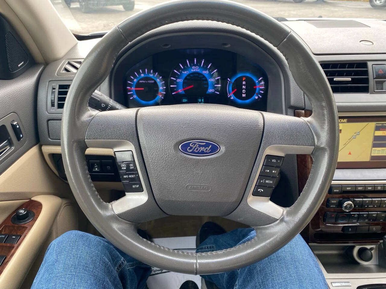 Used 2010 Ford Fusion SEL AWD/4WD image 12