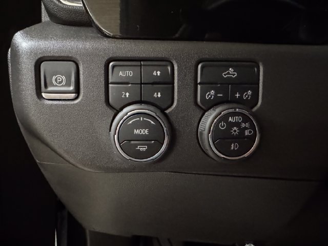 Used 2026 Chevrolet Silverado 1500 LT Trail Boss w/ Convenience Package II AWD/4WD image 10
