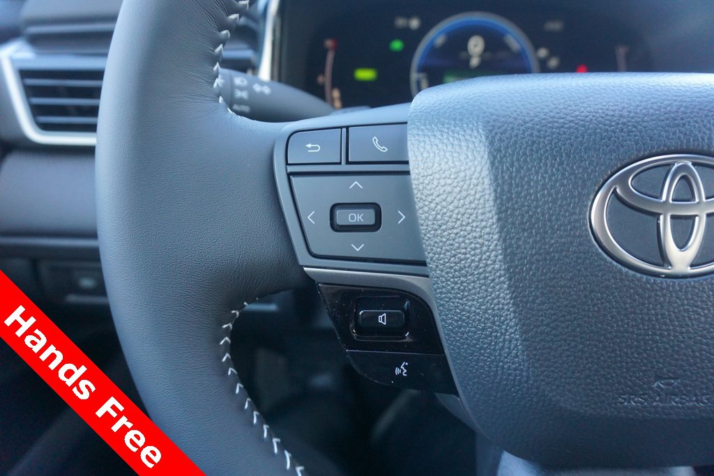 New 2026 Toyota Camry SE image 4