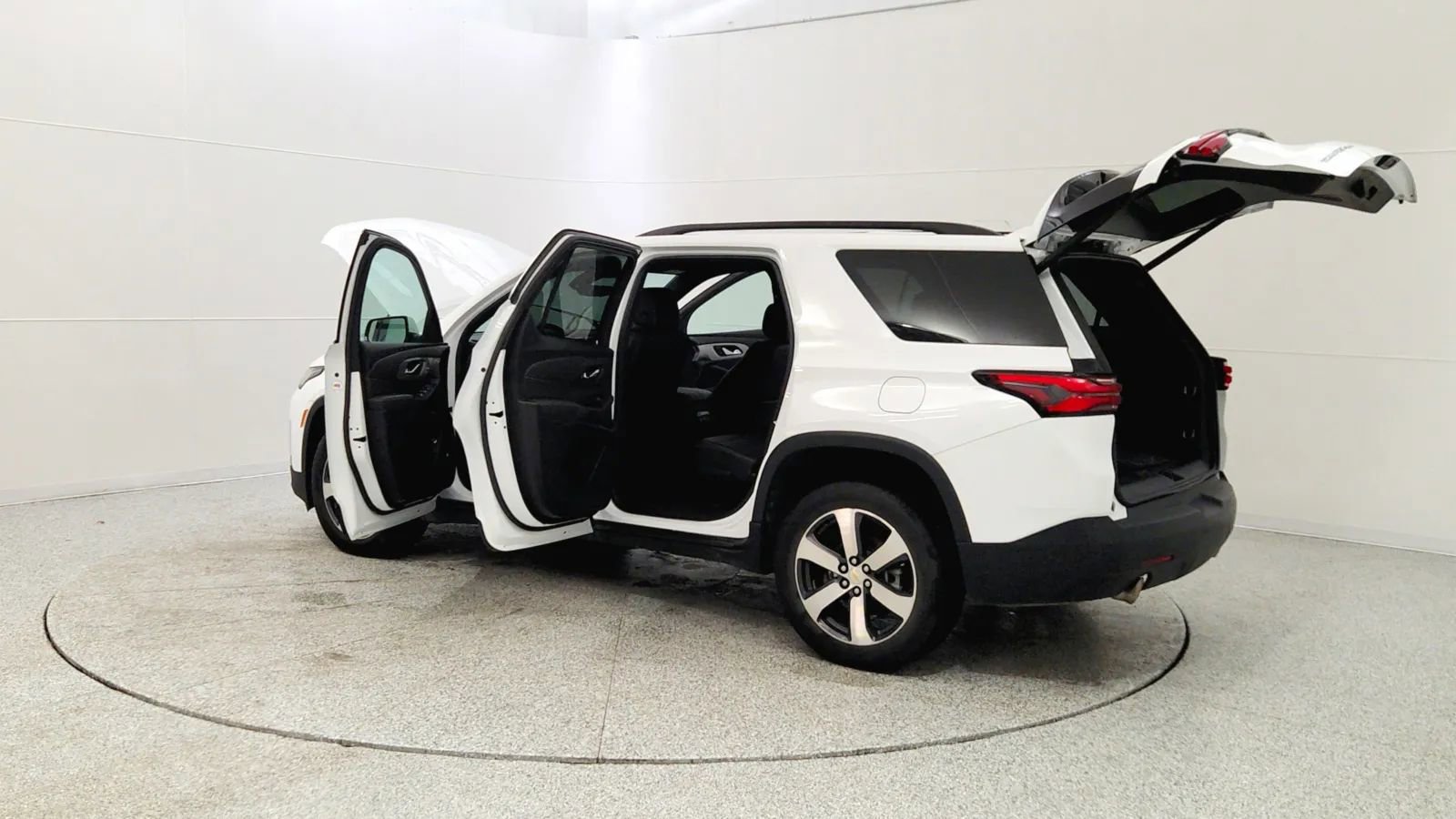 Used 2023 Chevrolet Traverse LT w/ LT Premium Package image 11