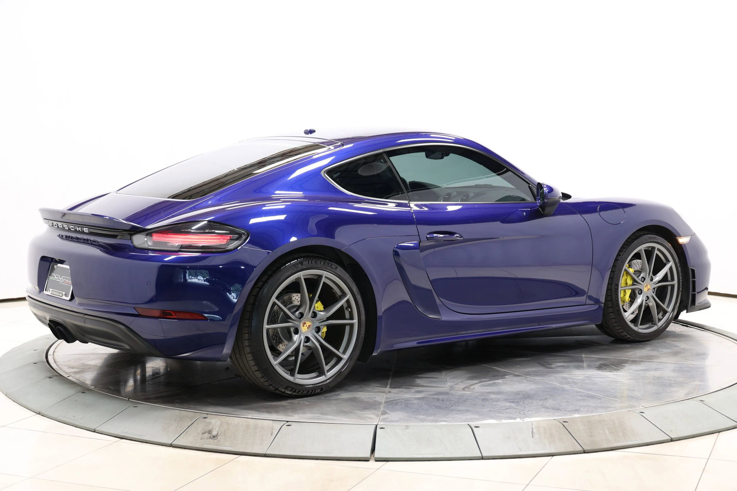 Used 2021 Porsche 718 Cayman RWD image 47