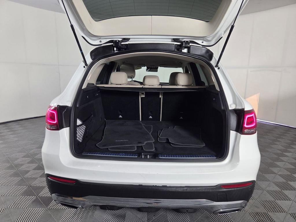 Used 2022 Mercedes-Benz GLC 300 4MATIC w/ Premium Package Lite image 28