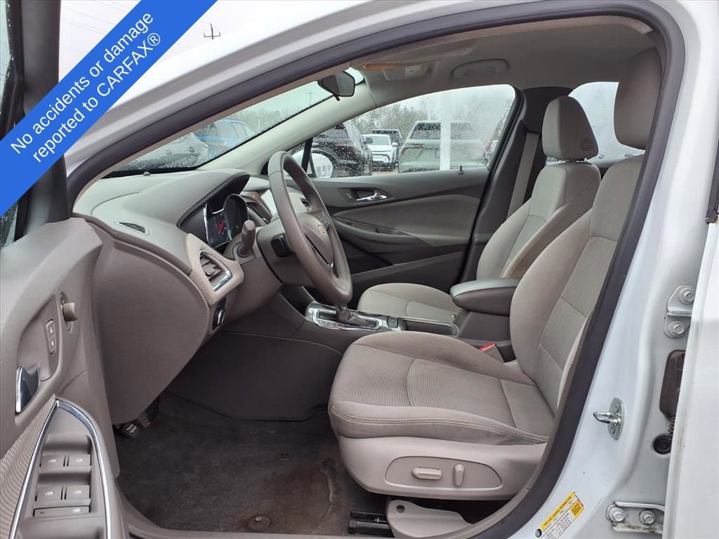 Used 2016 Chevrolet Cruze LT w/ Convenience Package image 18