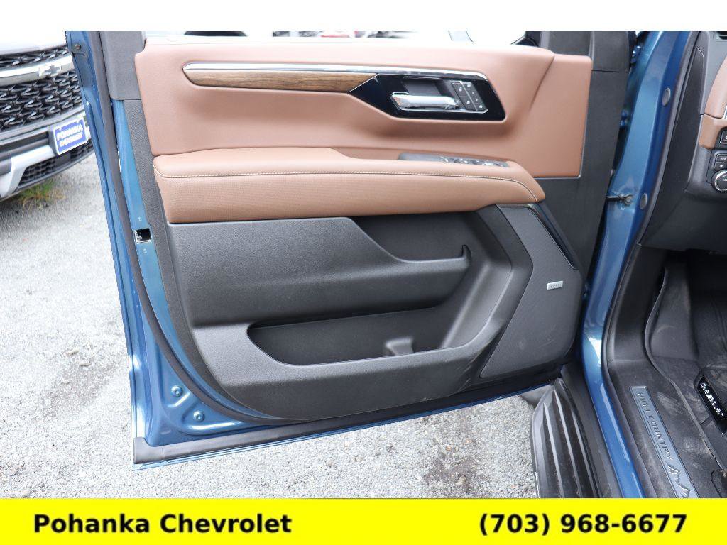 New 2026 Chevrolet Suburban High Country w/ Sun And Tow Package image 22