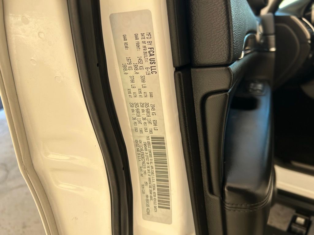 Used 2019 Jeep Grand Cherokee Limited image 42