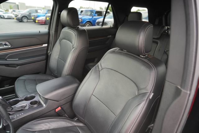 Used 2017 Ford Explorer Limited image 10