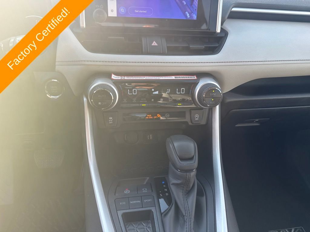 Used 2025 Toyota RAV4 XLE image 12