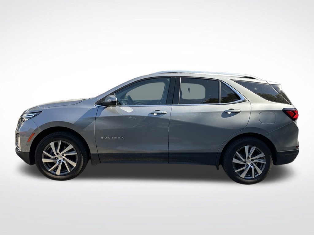 Used 2023 Chevrolet Equinox Premier AWD/4WD image 2