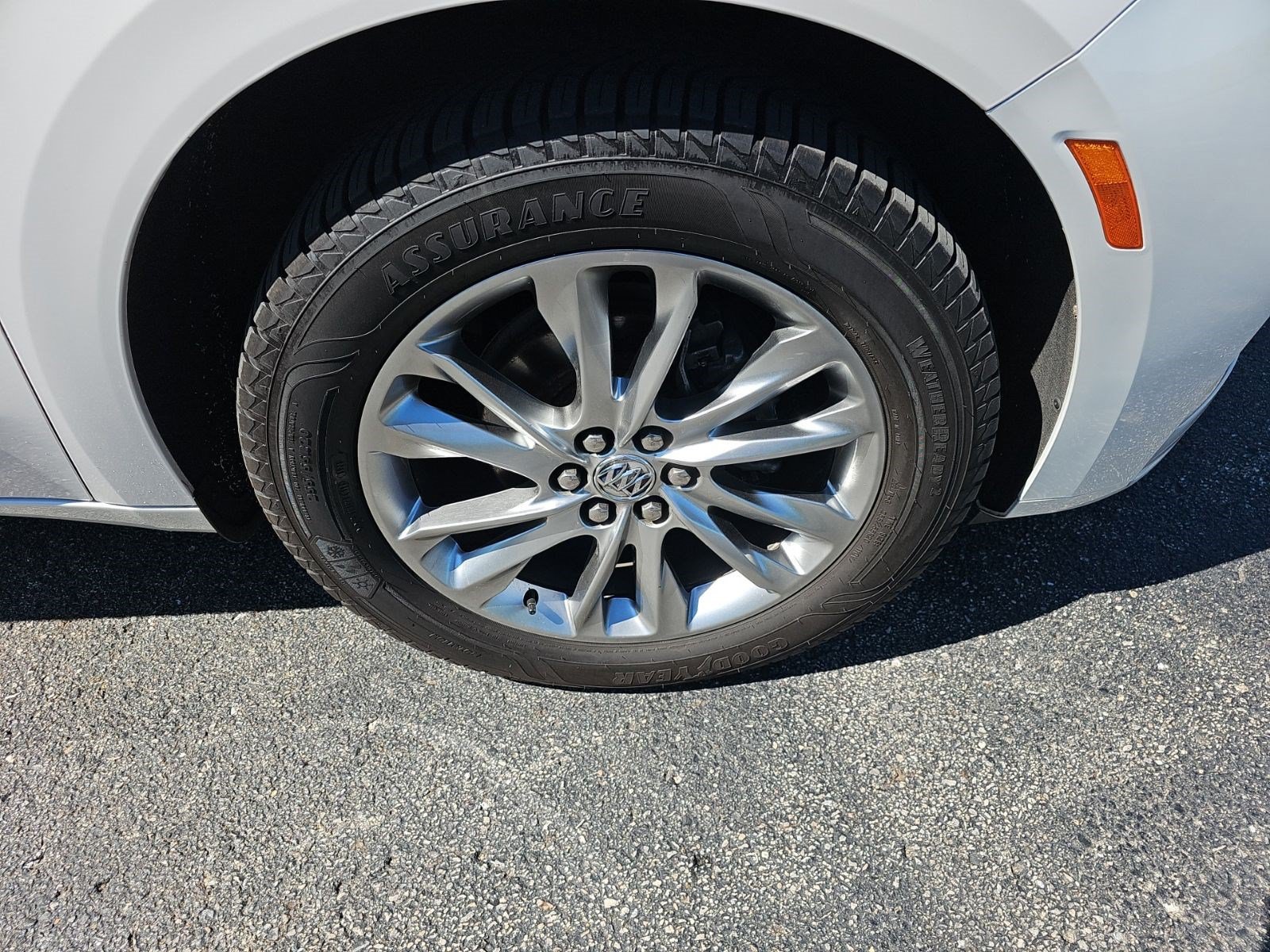Used 2023 Buick Enclave Avenir w/ Trailering Package, 5000 lbs. AWD/4WD image 10