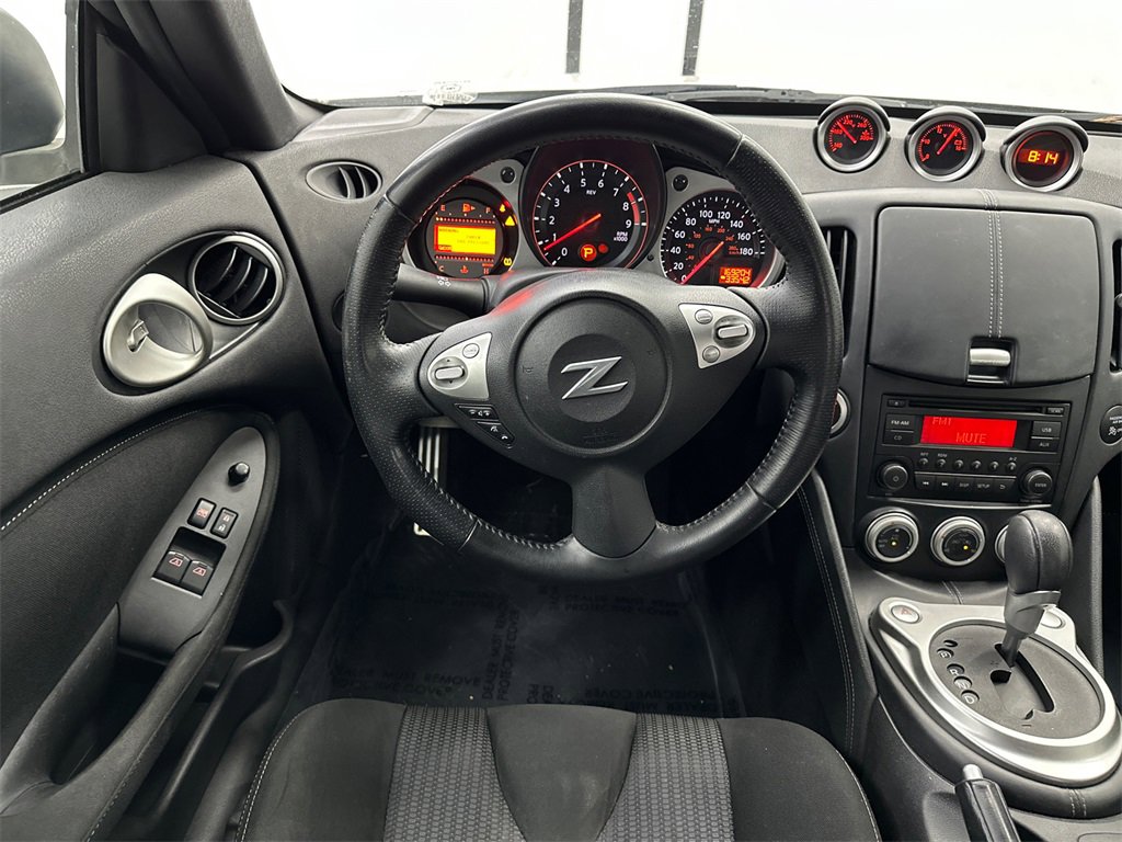 Used 2016 Nissan 370Z Coupe image 18