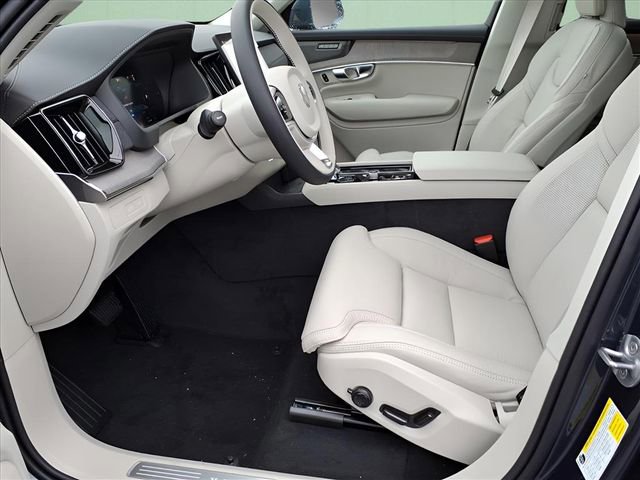 New 2026 Volvo XC90 T8 Ultra w/ Protection Package Premier image 12