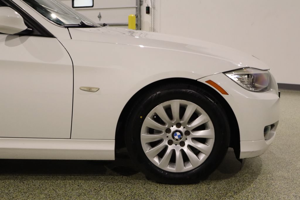Used 2009 BMW 328i Sedan RWD image 12
