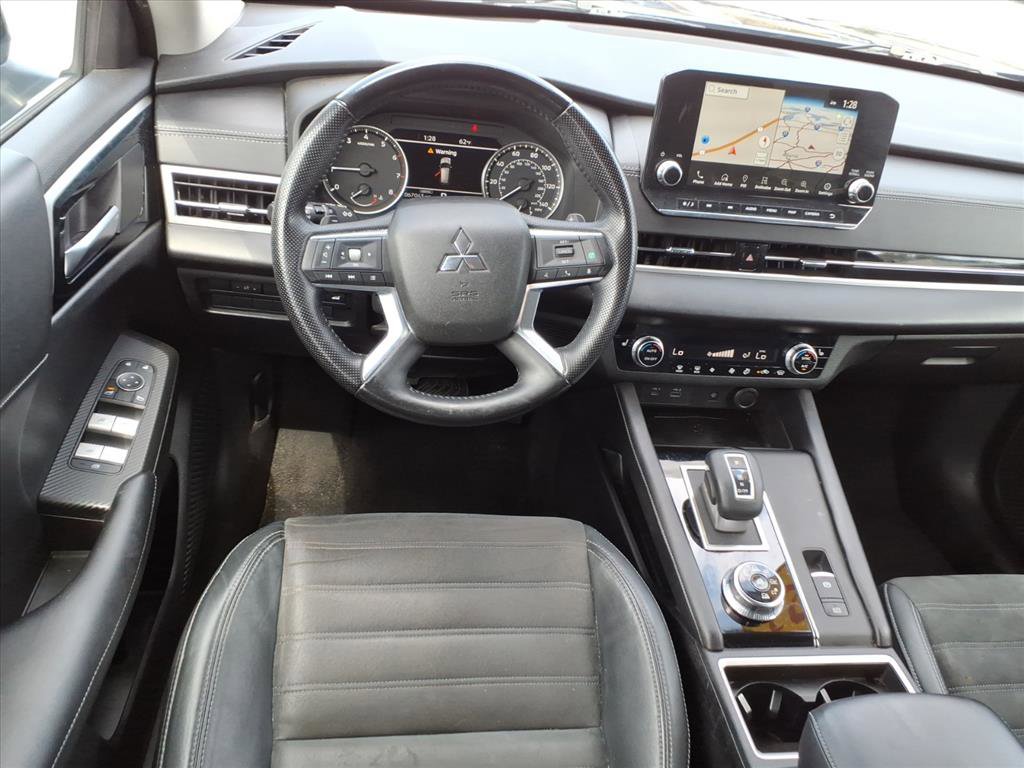 Used 2022 Mitsubishi Outlander SE image 6