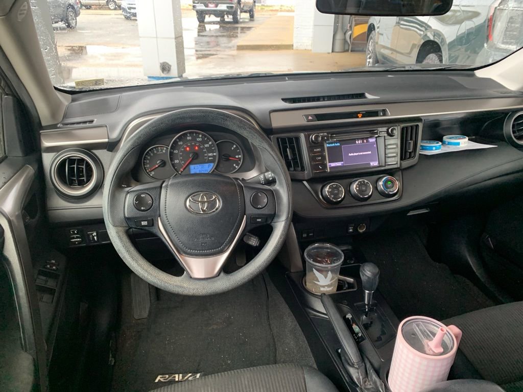 Used 2016 Toyota RAV4 LE image 11