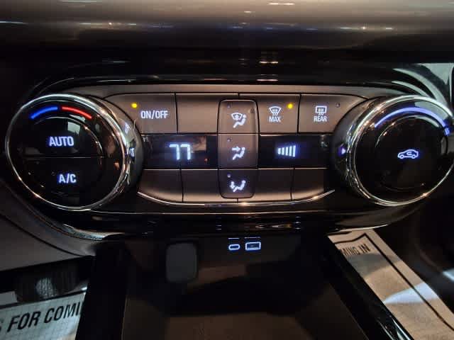 Used 2024 Chevrolet Trax LT FWD image 25