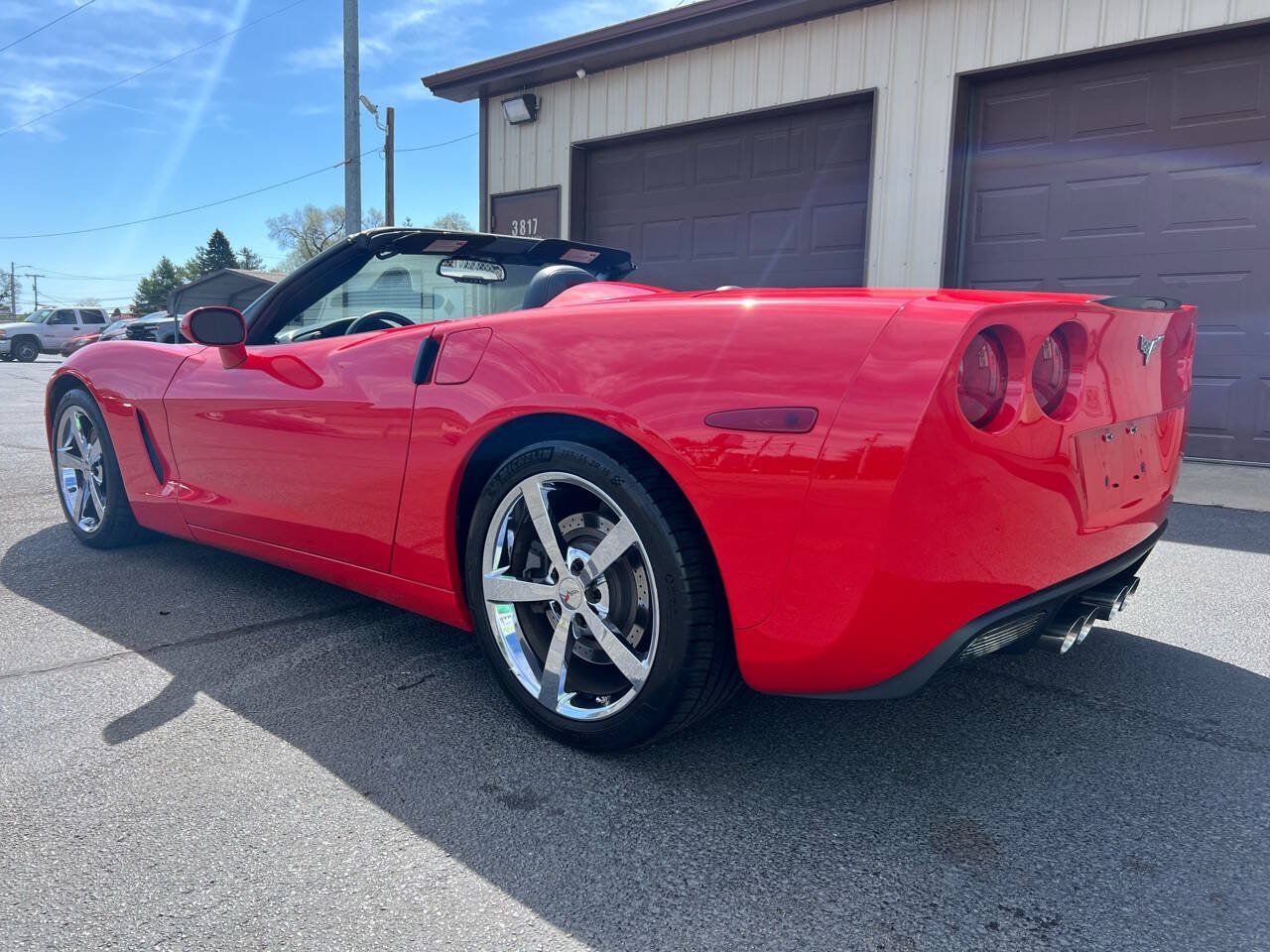 Used 2010 Chevrolet Corvette Convertible w/ Preferred Equipment Group RWD image 3
