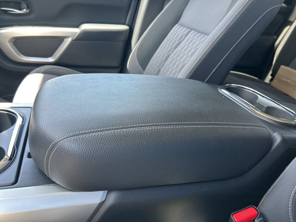Certified 2024 Nissan Titan SV w/ SV Convenience Package RWD image 37