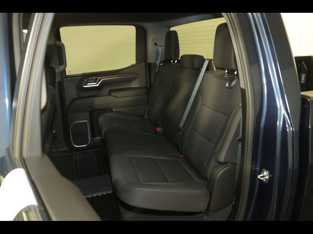 Used 2023 Chevrolet Silverado 1500 LT image 28