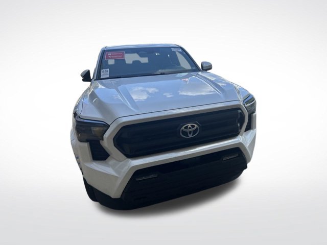 Used 2025 Toyota Tacoma SR5 AWD/4WD image 32