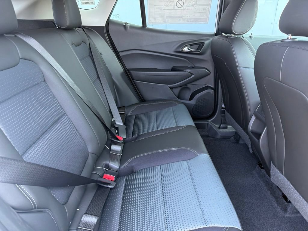 New 2026 Chevrolet Trax LT w/ Driver Confidence Package FWD image 6