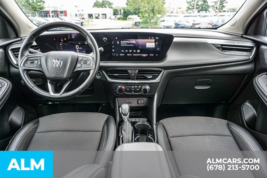 Used 2025 Buick Encore GX Preferred FWD image 25