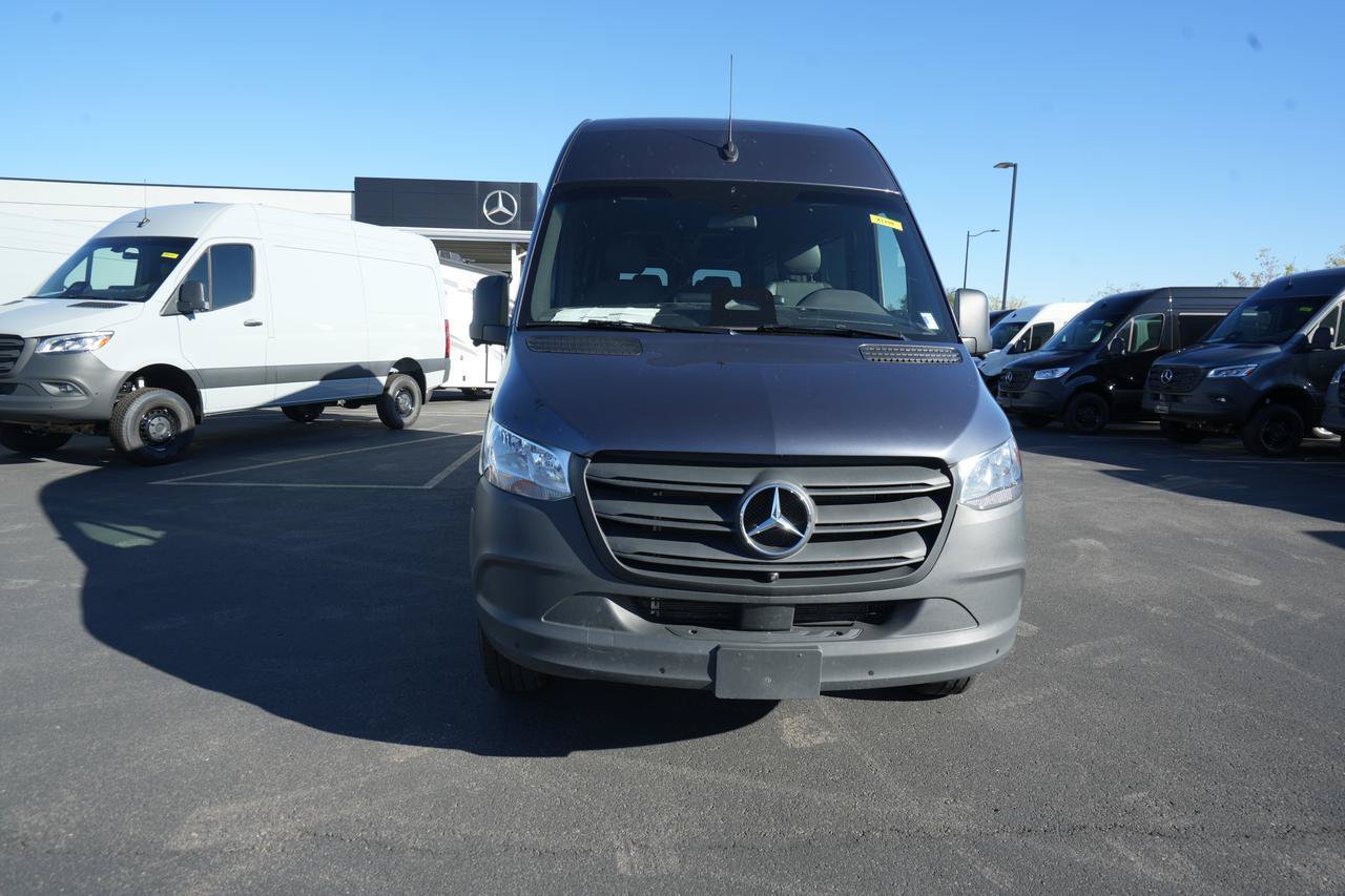 Used 2025 Mercedes-Benz Sprinter 2500 image 2
