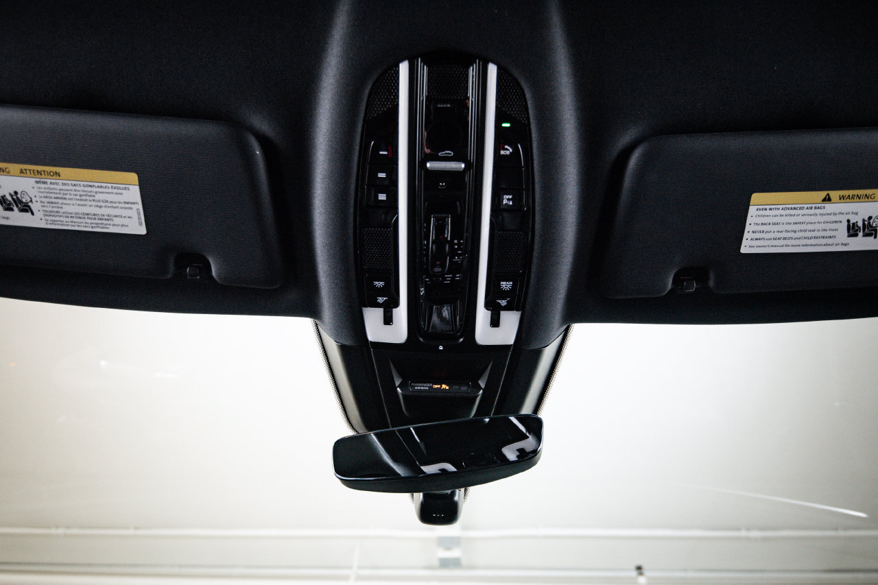 Certified 2023 Porsche Cayenne Platinum Edition AWD/4WD image 20
