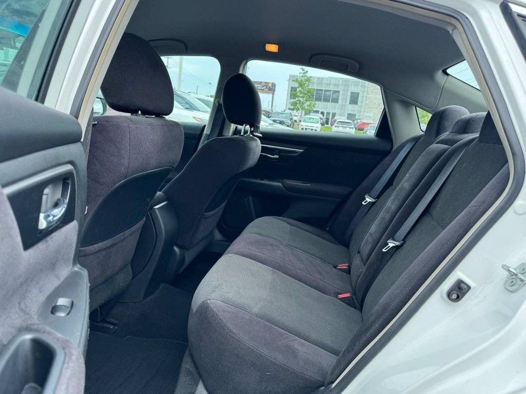 Used 2013 Nissan Altima 2.5 S FWD image 10