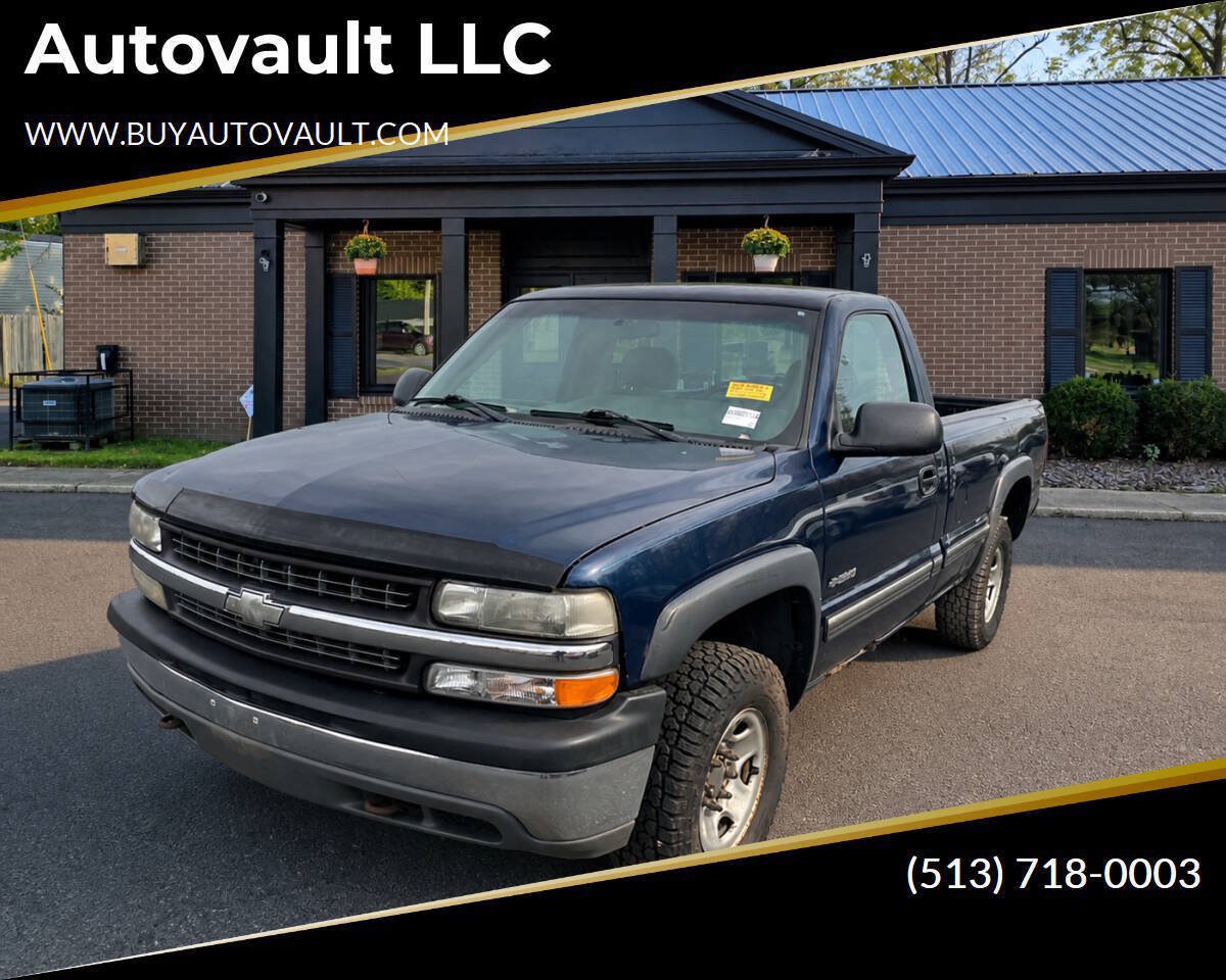 Used 2000 Chevrolet Silverado 2500 4x4 Regular Cab w/ Exterior Appearance Pkg image 1
