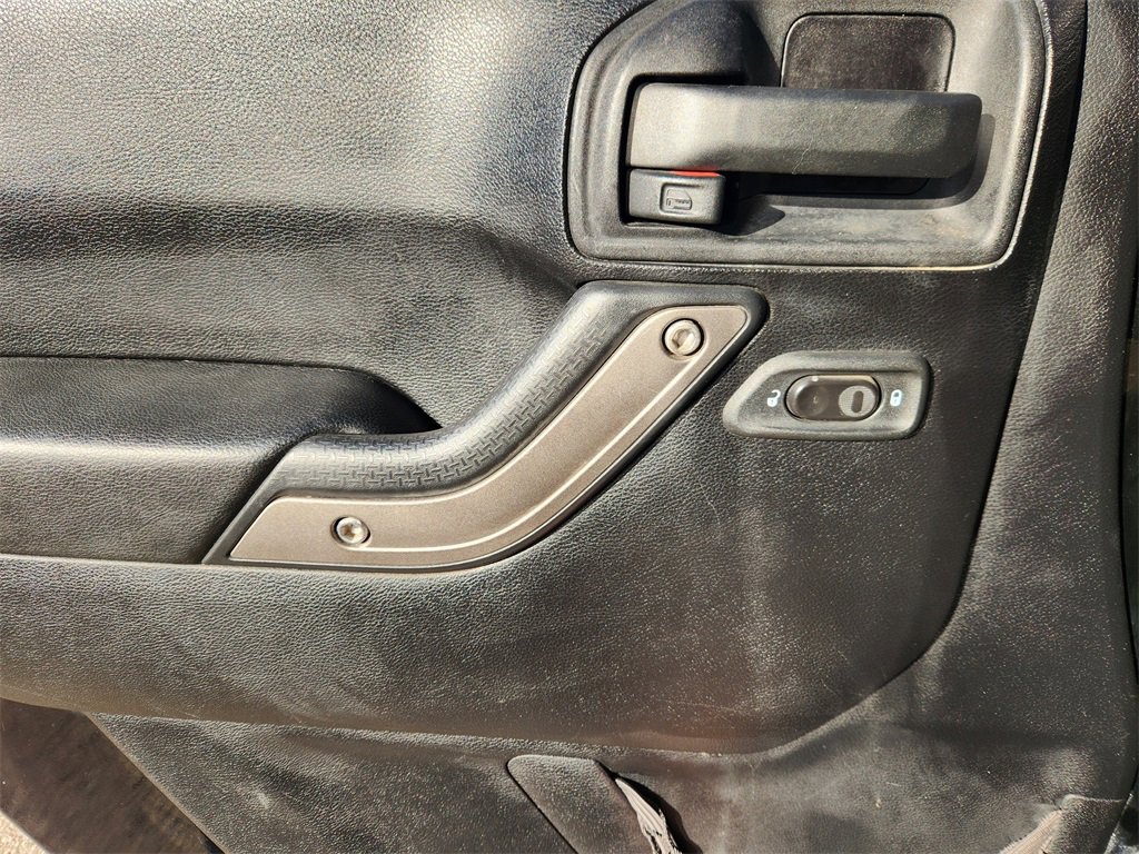 Used 2012 Jeep Wrangler Unlimited Sport image 20